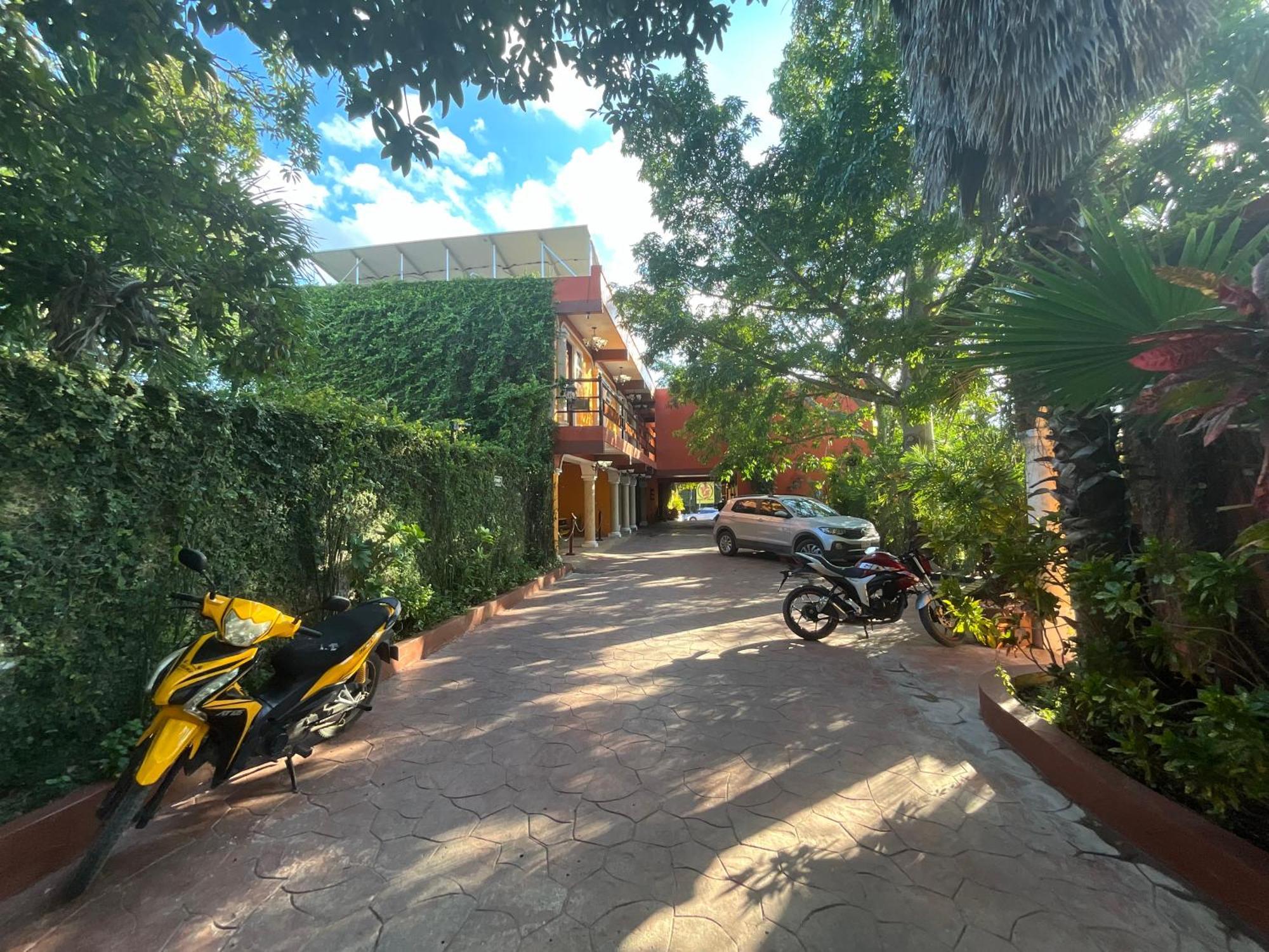 El Zaguan Colonial By Guruhotel Valladolid  Eksteriør bilde